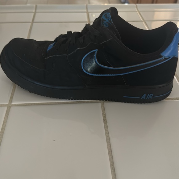 🔥🔥HOST PIC 🔥🔥Nike Air Force 1 Retro black blue outlined Swoosh Men Size 11.5 - Picture 5 of 10